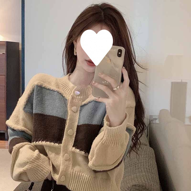 Дизайн смысл ниша короткий свитер пальто для женщин Весна и лето 2023 Новый Ленивый Стиль Свободный Верхняя одежда вязаный кардиган