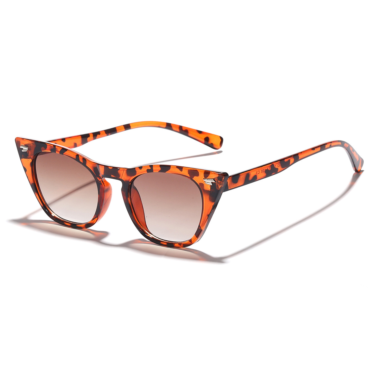 Nuevas gafas de sol de ojo de gato ins estilo personalizado moda europea y americana cara grande que adelgaza las gafas de sol UV400 a prueba de rayos UV para las mujeres