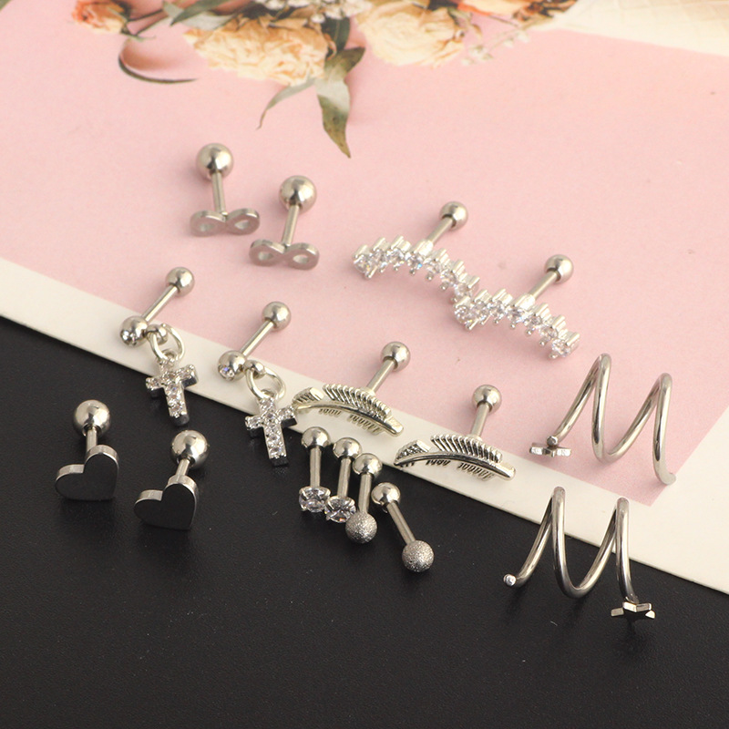 Silver pointed spike labret stud material detail