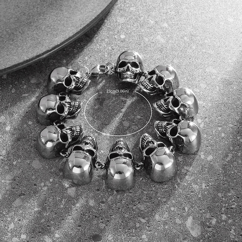 Cross-Border Hot-Selling Creative New Titanium Steel Skull Bracelet for Men, Vintage Handmade Personalized Punk Style, Wholesale in Stock