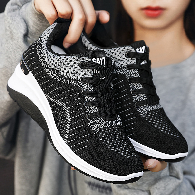 Zapatos de mujer, nuevo estilo de primavera, zapatos de mujer para comercio exterior, venta al por mayor, zapatos que aumentan la altura, zapatos de moda, zapatos deportivos transpirables de suela gruesa para mujer