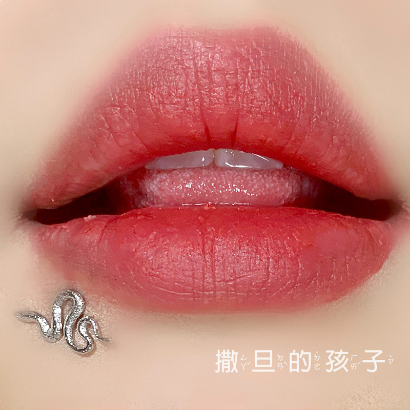 Labret stud lip piercing jewelry styling detail