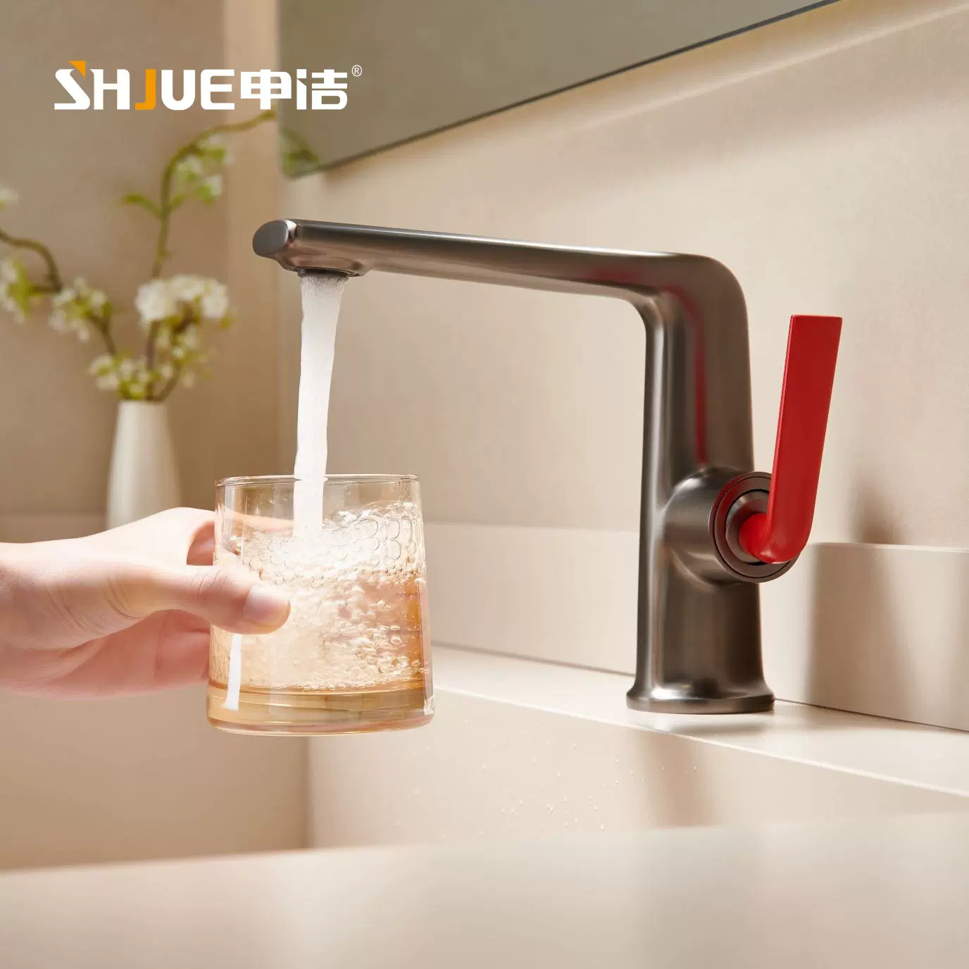 高端全铜枪灰电镀色家用面盆水龙头简约轻奢风台下盆冷热水龙头