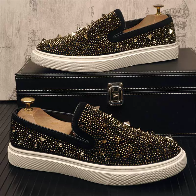 Мужские модные европейские слипоны с шипами, новые низкие повседневные туфли 2025 года