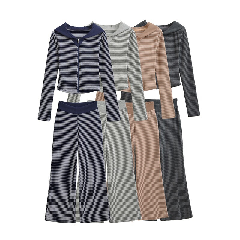 Lazy Weekend Outfit: Striped Slim-Fit Hooded Sweatshirt and Straight-Leg Casual Pants Set for Women in Autumn Lazy Weekend Outfit: Striped Slim-Fit Hooded Sweatshirt and Straight-Leg Casual Pants Set for Women in Autumn