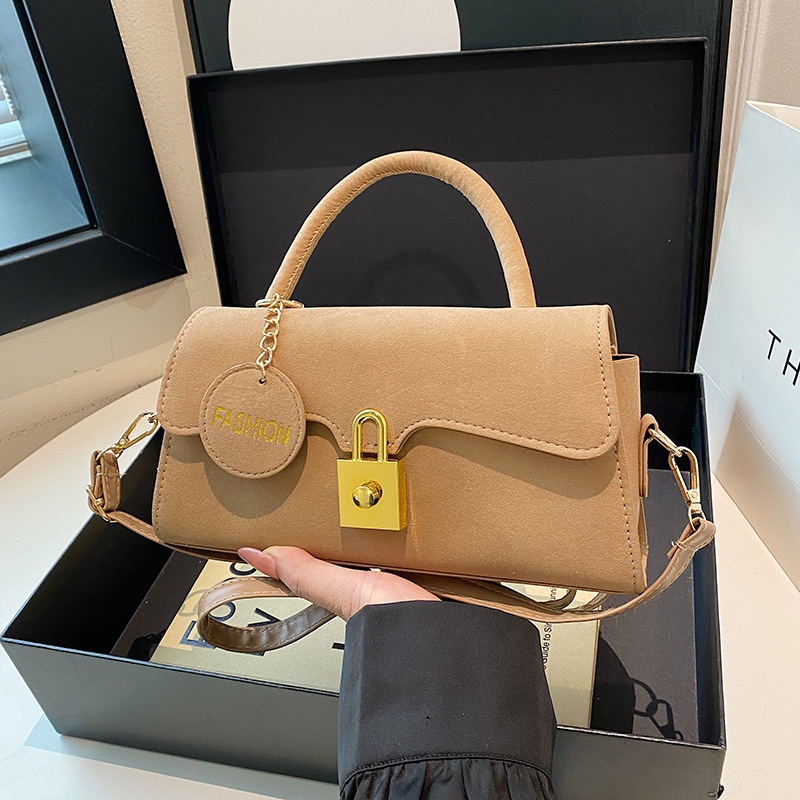 Bolso de mano de bloqueo personalizado para mujeres 2024 otoño nuevo estilo estilo extranjero retro bolso de hombro bolso de estilo literario