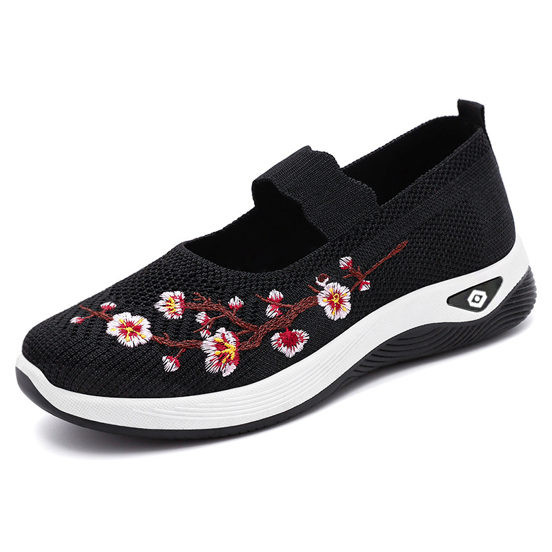 Zapatos de tela viejos de Beijing para mujer 2025 nuevos zapatos de boca baja de primavera y verano para mujer, zapatos casuales para madre, zapatos bordados de un pie