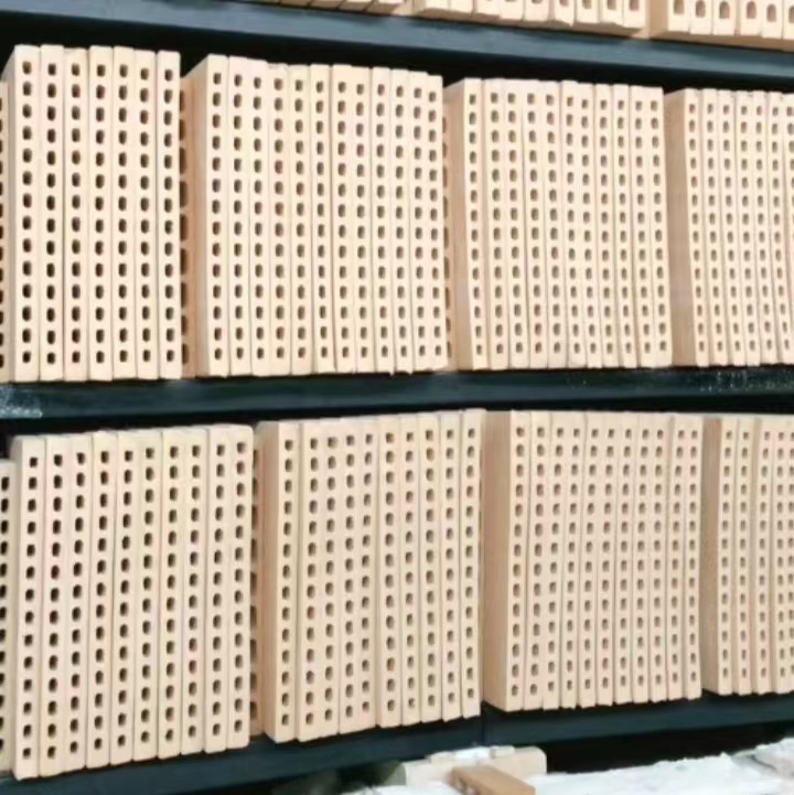 轻质复合耐火材料热震稳定性优异适用于隧道窑的堇青石莫来石棚板