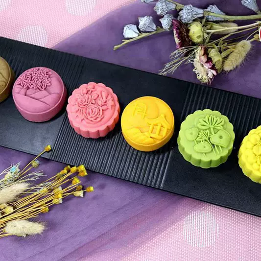 西式桃山皮流心月饼定制加工中秋礼盒月饼厂家直销茶饼定制加工