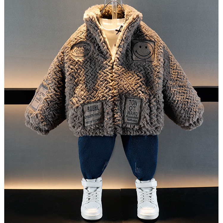 Winter Fleece Jacket 2025 New Fashionable Stylish Clothes For Boys Thickened Furry Sweater_voghion.com