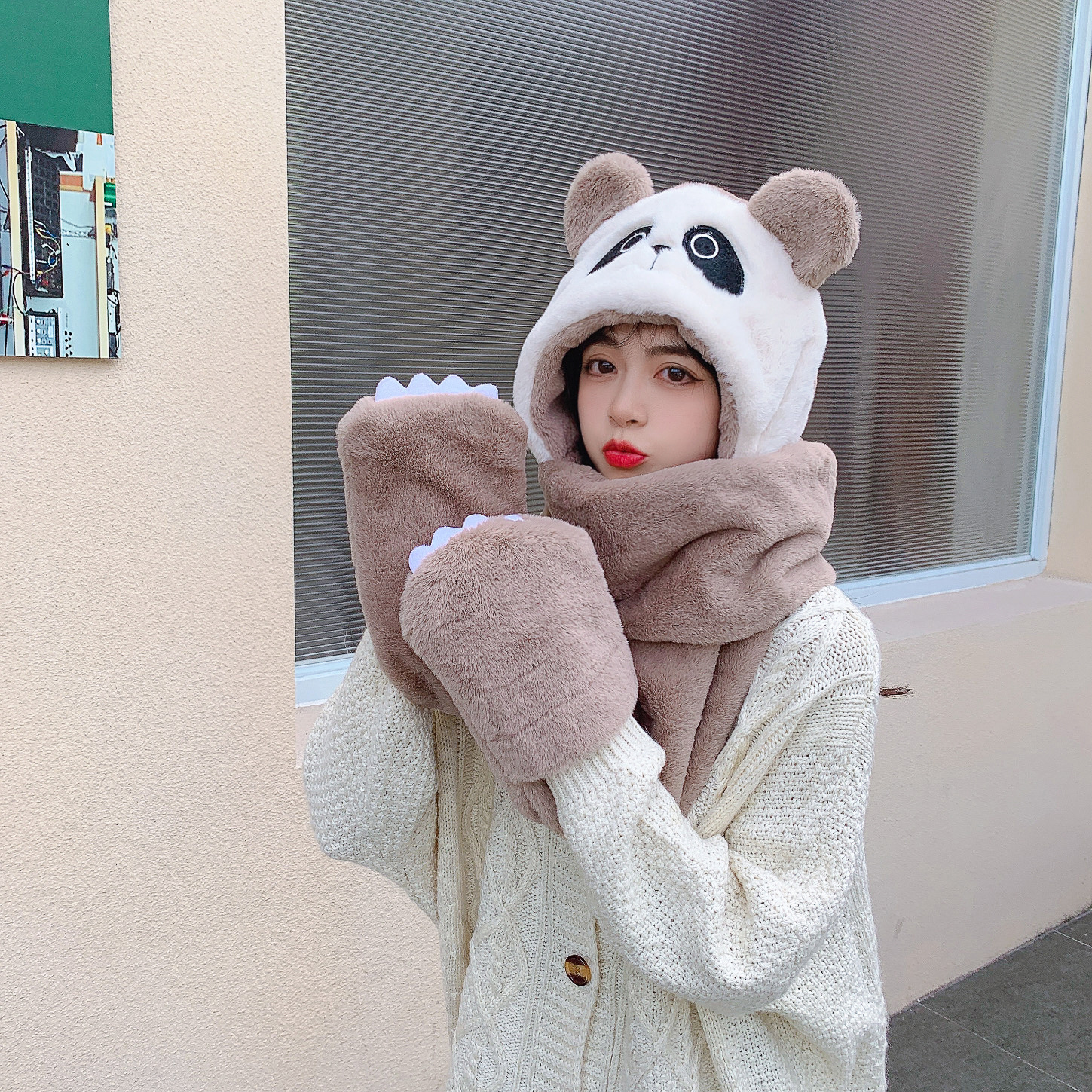 冬季可爱熊猫毛绒女款冬季户外骑行女学生保暖帽围巾手套连体帽子