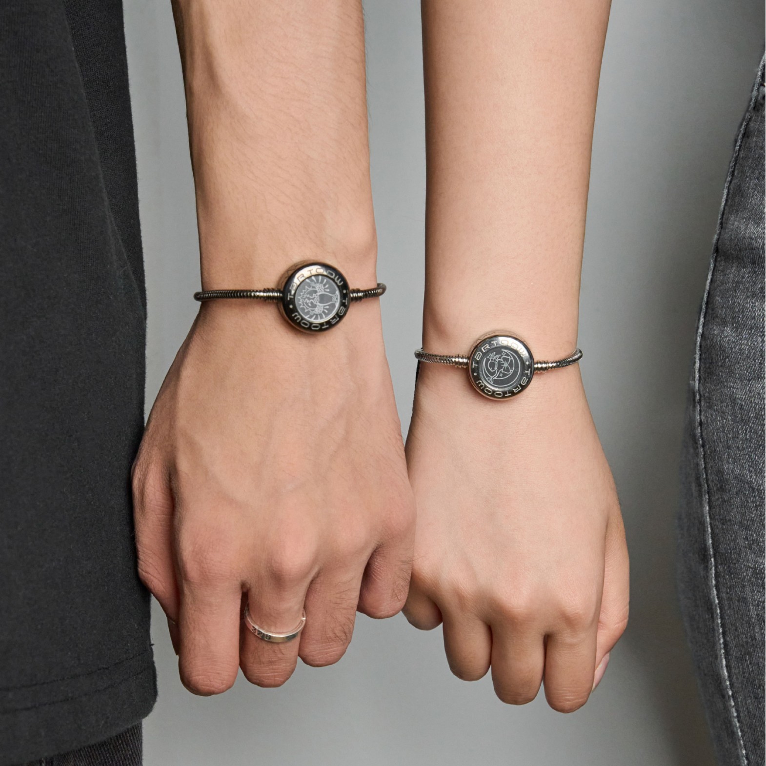 Tatu pareja pulsera Bluetooth pulsera desmontable de vibración táctil de larga distancia regalo de pareja de amor a distancia de nicho