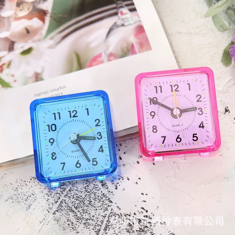 Reloj despertador electrónico simple y transparente Reloj creativo de color caramelo para niños Dormitorio de estudiante Reloj pequeño de gran tamaño al por mayor