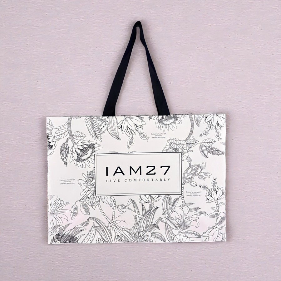 customized Imprint White card reticule Shopping bag three-dimensional Scrub gift clothing packing paper bag Customized Kraft paper