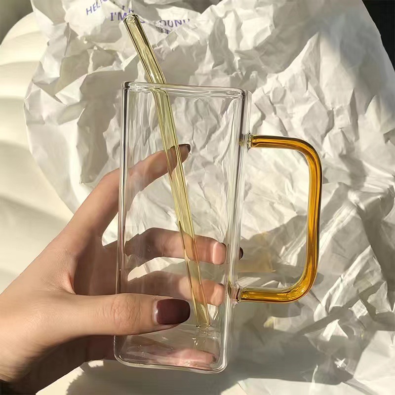 Taza de vidrio cuadrada con mango de color Taza de jugo de leche Taza para el hogar simple transparente Taza de agua de vidrio de borosilicato