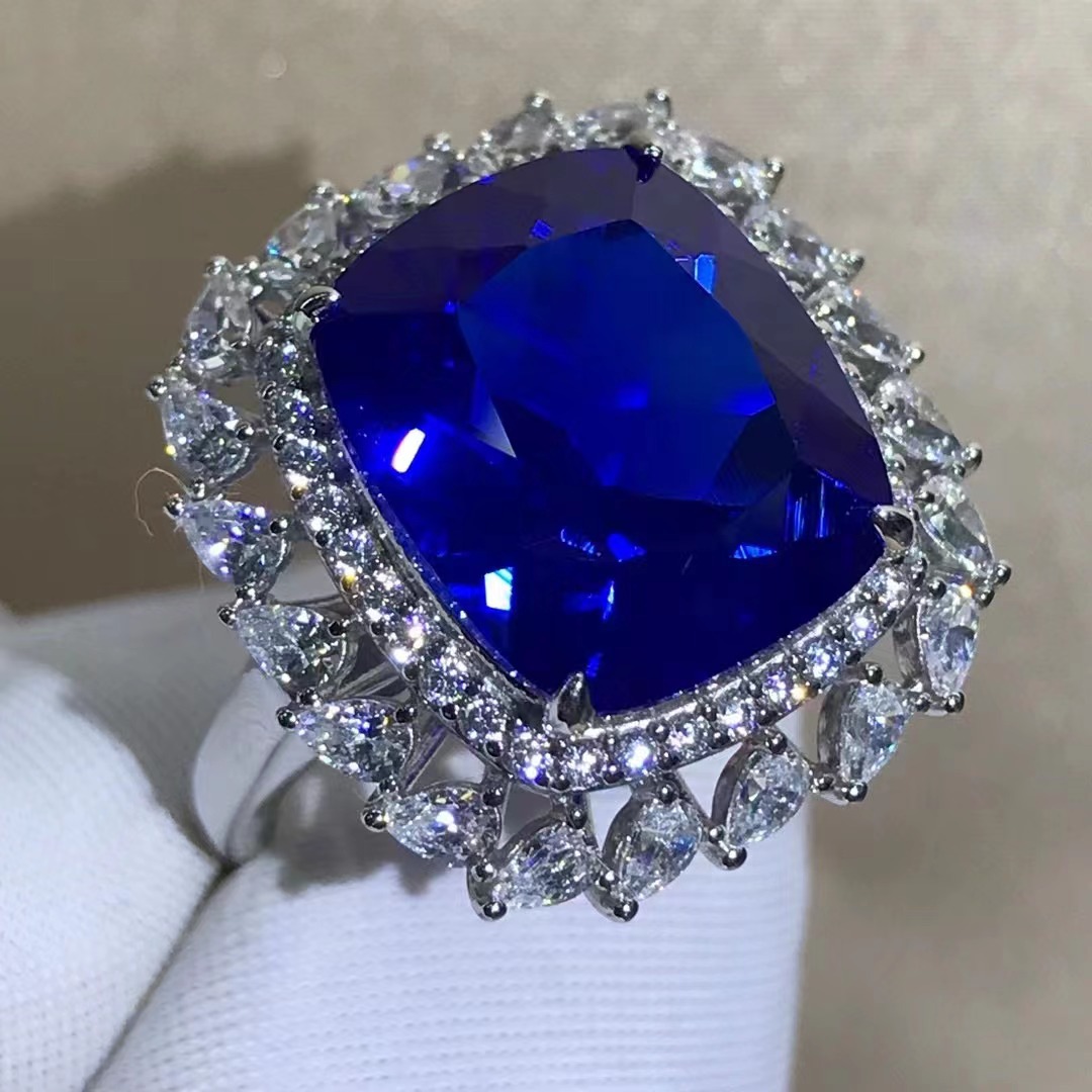 S925 Chapado en plata de cinco capas de espesor con incrustaciones de platino sintético 10 quilates Rey anillo de zafiro transfronterizo transmisión en vivo exclusivo