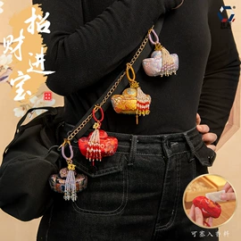 香包/香囊;布艺绣品;女士斜挎包