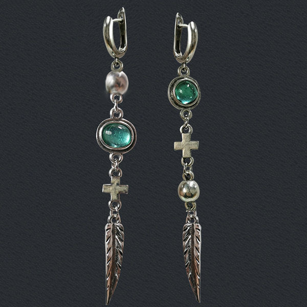 green earrings