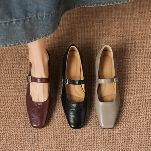 ��Ƥ���^�\�چ�ЬŮ2026�����¿�һ�ֿ۬�����Ь�͹ŷ���СƤЬ