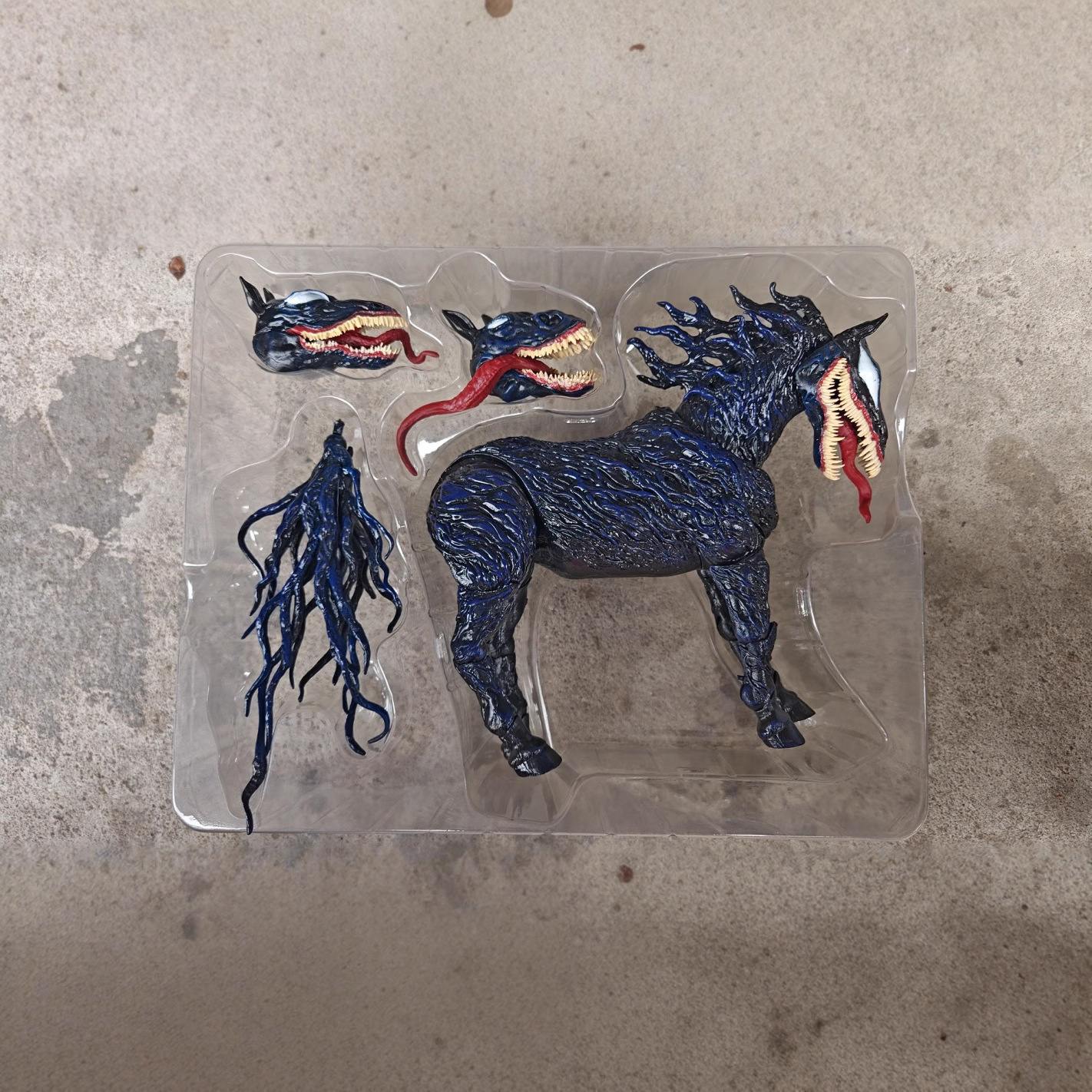 23cm venom horse