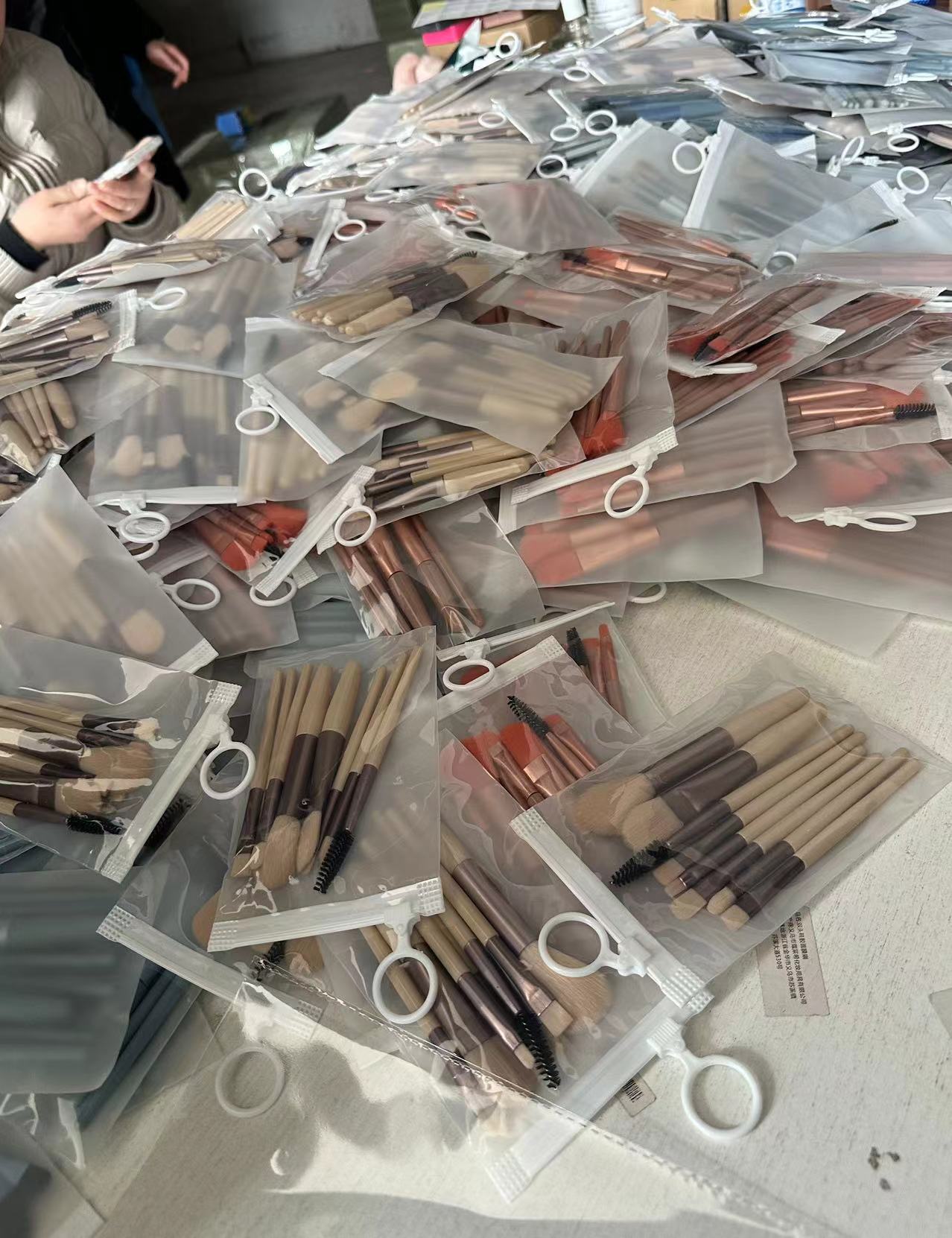 Başlangıç ​​seviyesi 8 parçalı mini makyaj fırçası seti, göz farı fırçalarının tam seti, taşınabilir yumuşak kıllı sekiz parçalı makaron güzellik araçları