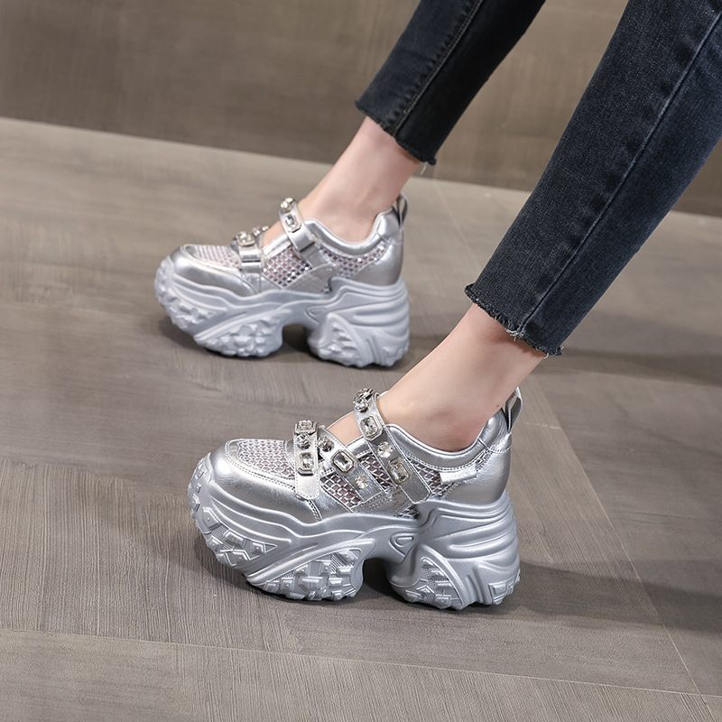 Giày sneaker nữ đế dày lưới thoáng khí phong cách thể thao — Màu trắng