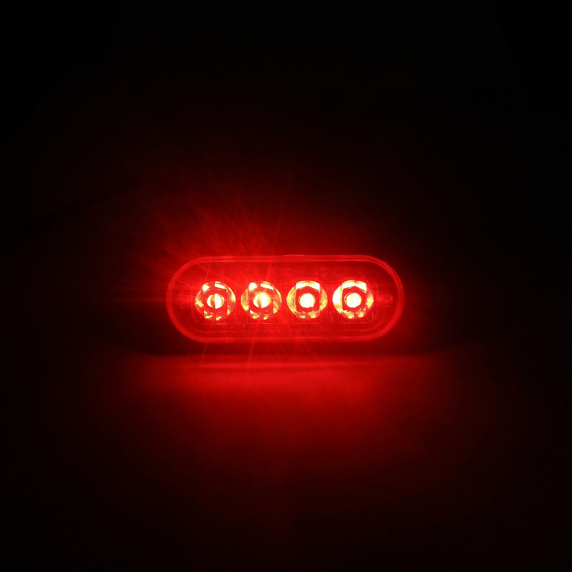 Always-On Car Led4 Headlight Ultra-Thin Warning Light Side-Mounted 12-24V Daytime Running Light High-Brightness Turn Signal Light
