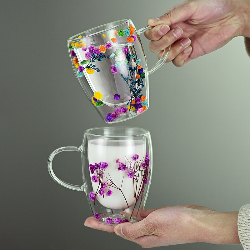 Caneca de vidro parede dupla resistente ao calor com flores secas_voghion.com