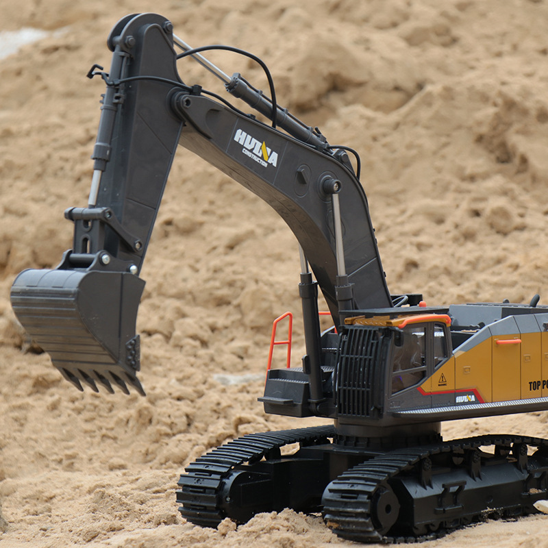 Toy car, excavator, minifigure, remote control 4