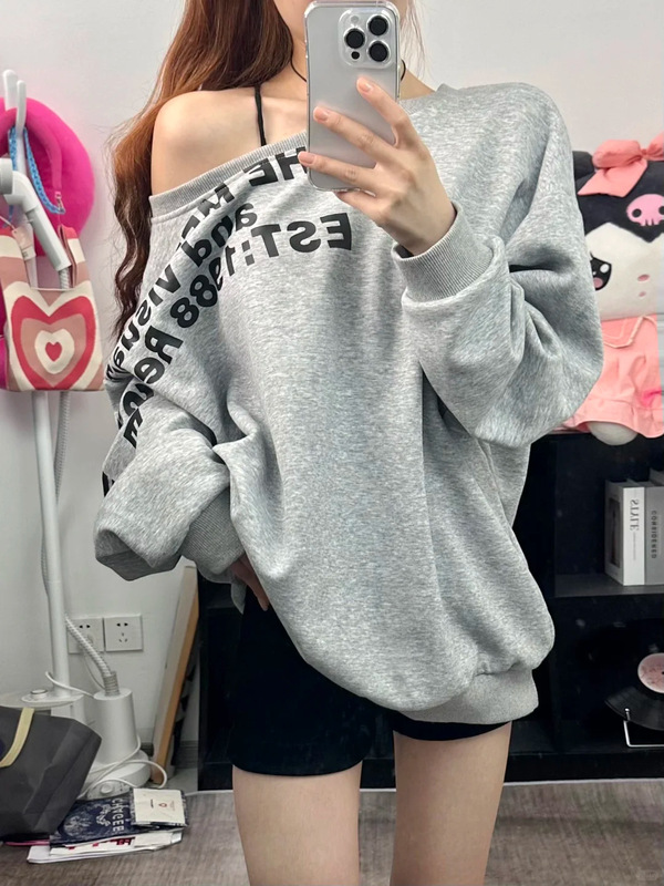 美式斜肩卫衣女款新露肩初秋穿搭早秋chic上衣2025新款秋季长袖薄|undefined