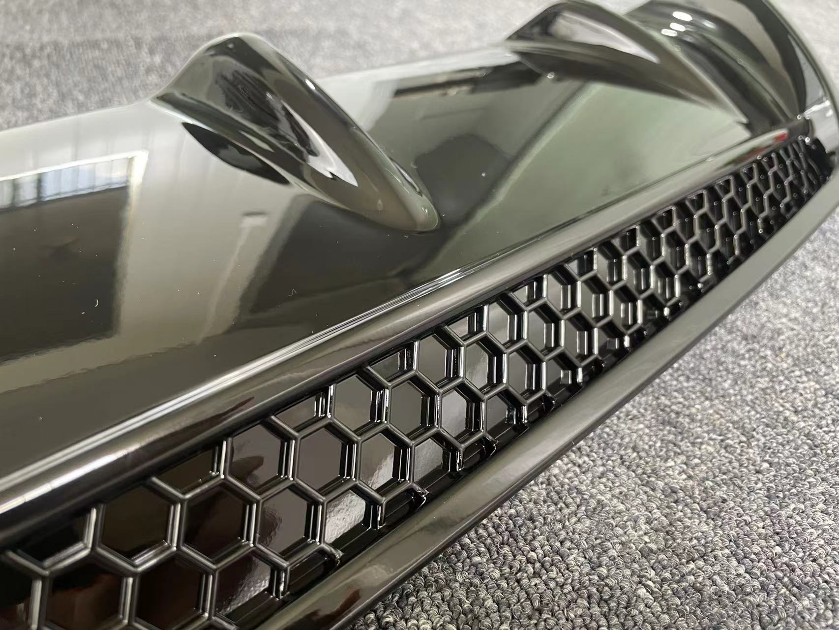 Suitable for Alfa Romeo STELVIO Stanvi Ti racing version rear bumper rear spoiler guard 1561584