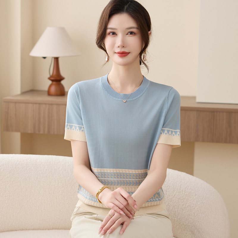 Mom's Summer Clothing 2026 New Style Ice Silk Short-Sleeve Blouse Stylish Petite Women's Top Middle-Aged Mother's T-Shirt