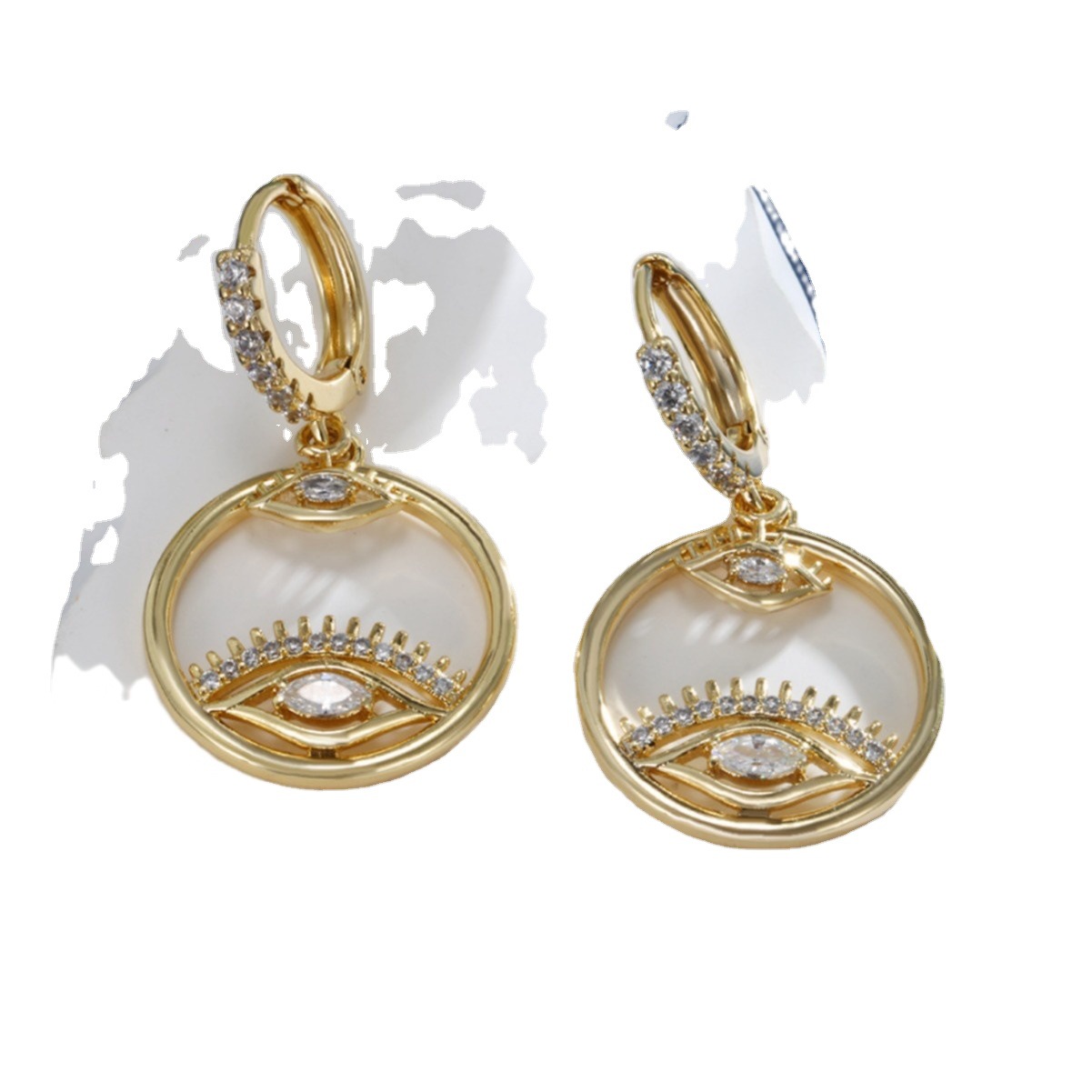 Joyería Xuping 14K color de moda geométrica ojos pendientes personalidad europea y americana alta sensación de estilo INS orejas para mujeres