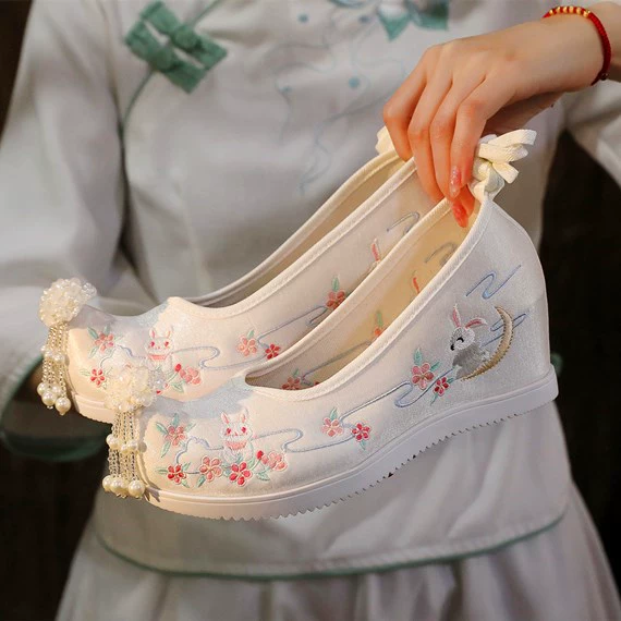 Нефритовый кролик 6 см, внутренняя обувь династии Хань, туфли в древнем костюме с открытым носком, туфли с вышивкой в этническом стиле, студенческие танцевальные туфли, женские туфли с бантом