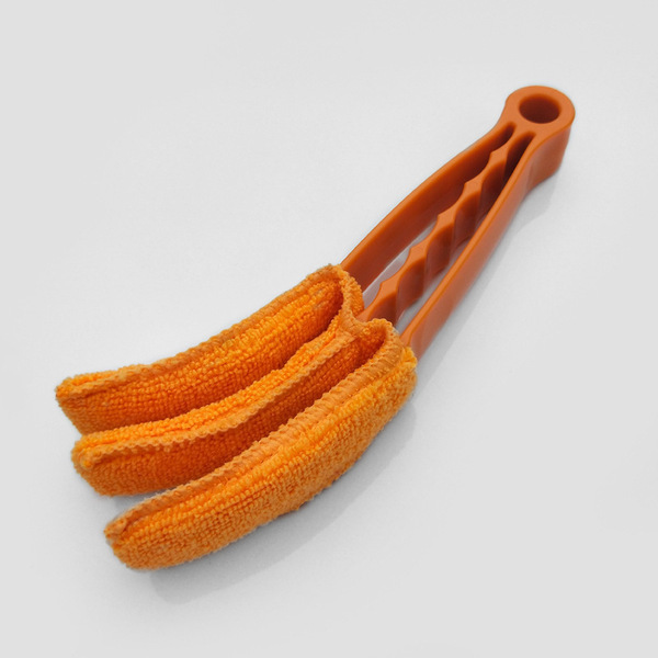 Hygienic detachable brush for home use