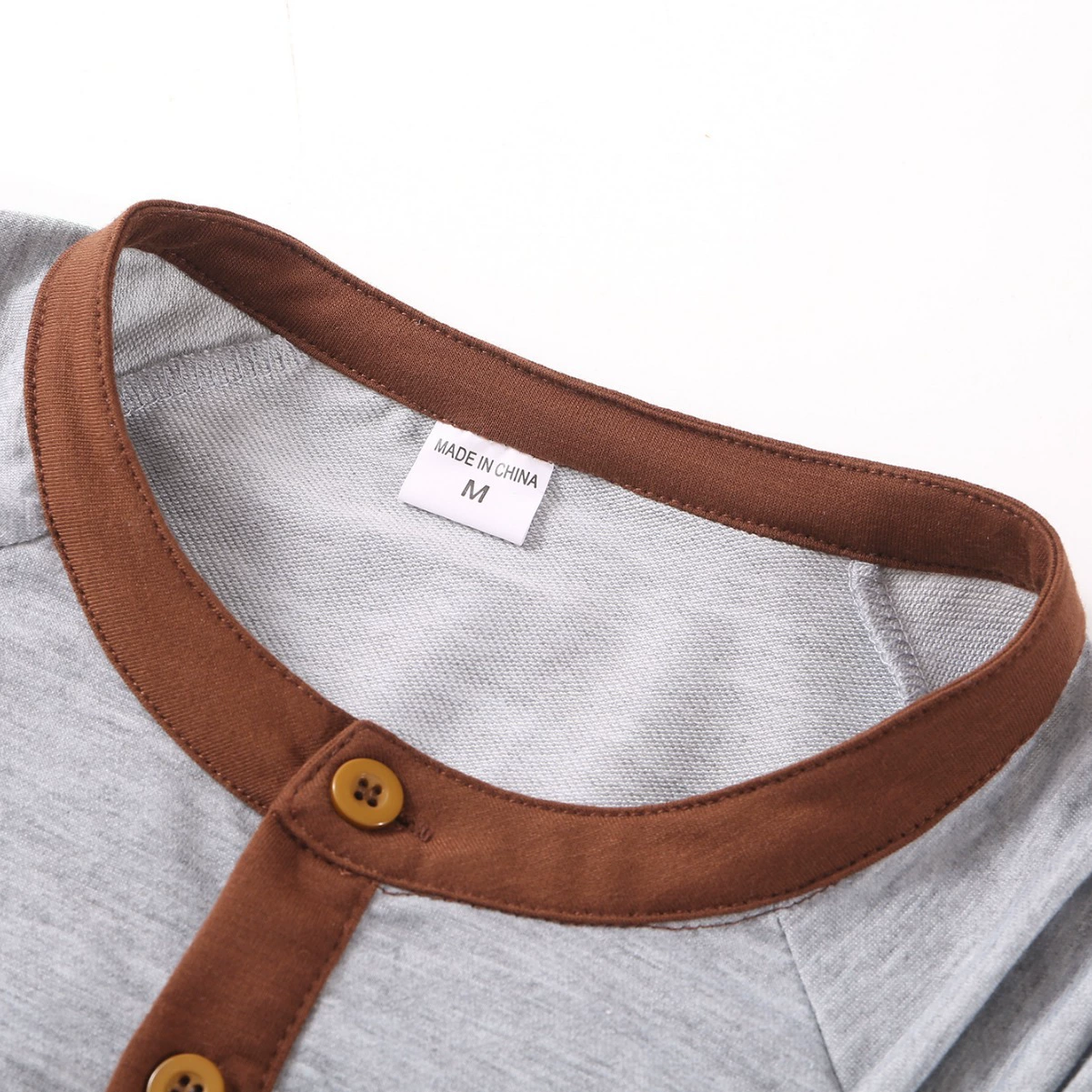 Tactics long-sleeve for leisure, Amazon, V-neckline