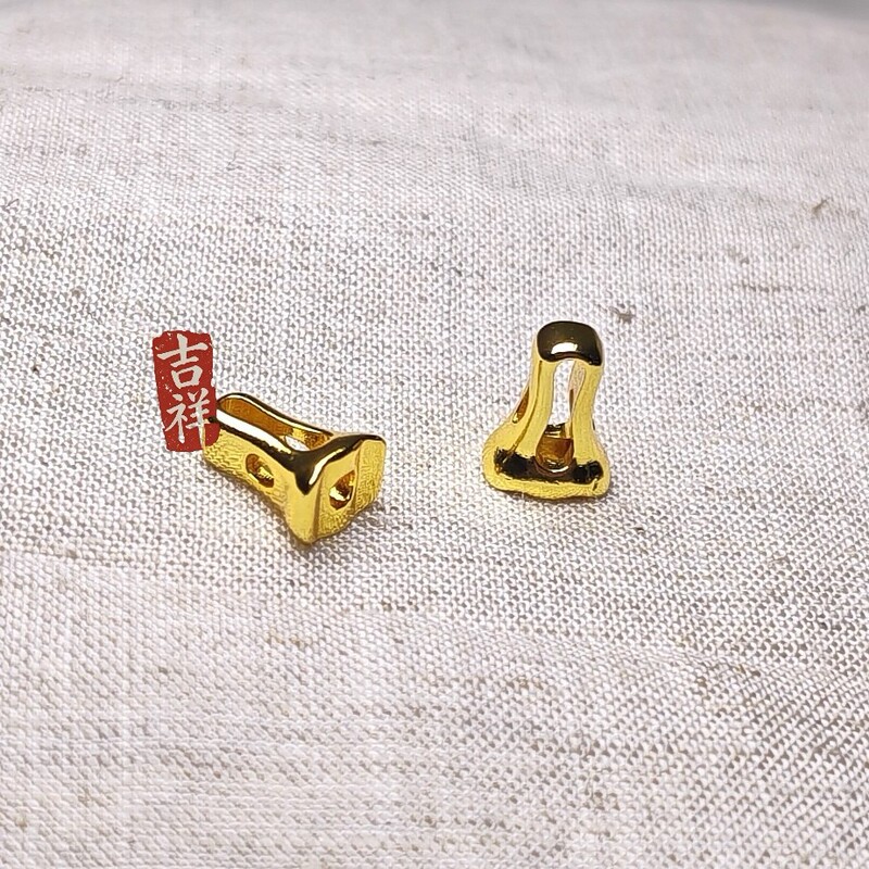 New style, three-way, gold-plated copper, minimalist design, Buddha head charm, suitable for stringing beads, Vajra Bodhi, and DIY projects New style, three-way, gold-plated copper, minimalist design, Buddha head charm, suitable for stringing beads, Vajra Bodhi, and DIY projects