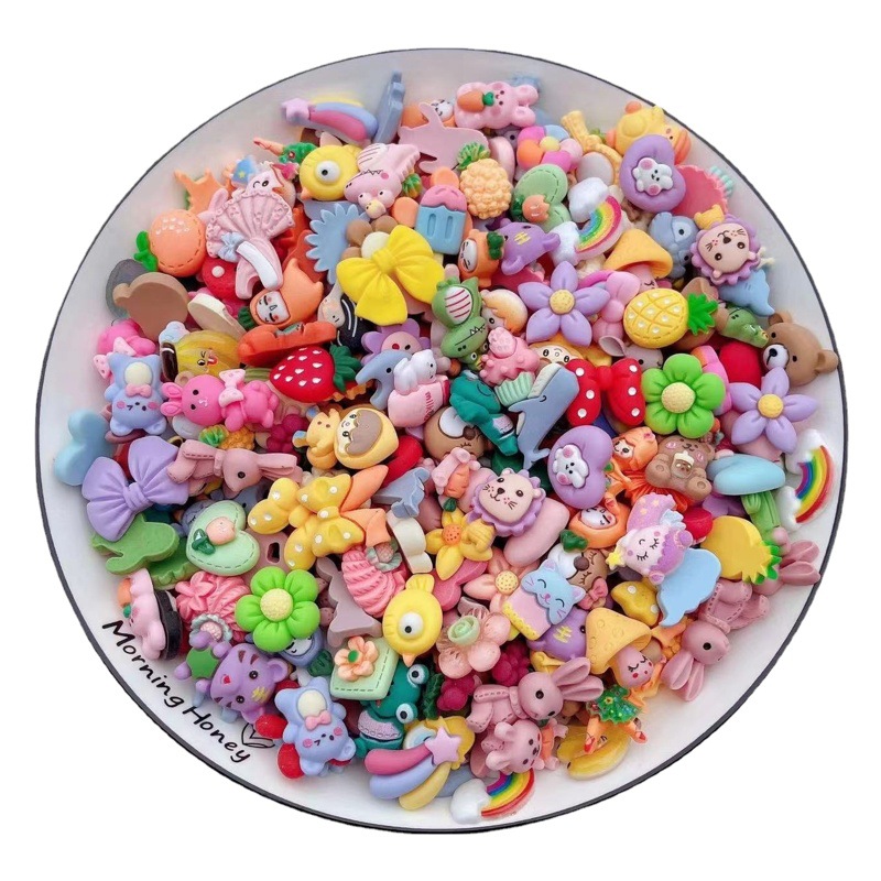 TikTok mezclado color real lindo de la historieta del teléfono móvil de la resina 3D pegatinas Crema pegamento DIY material de resina accesorios al por mayor