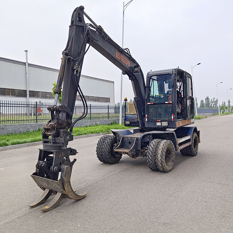 轮式挖掘机 75轮式抓木机 玉柴发动机 19年雷道 75轮式挖掘机