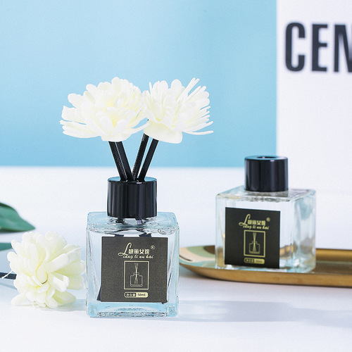 Aromatherapy Indoor Car Fireless Aromatherapy Essential Oil Perfume Long-lasting Deodorization and Fragrance Manufacturer Wholesale Delivery