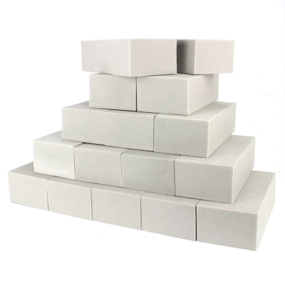 Сухая цветочная глина, специальная пена для искусственных цветов, высокоплотный поролон, необходимые материалы для создания цветочных композиций.