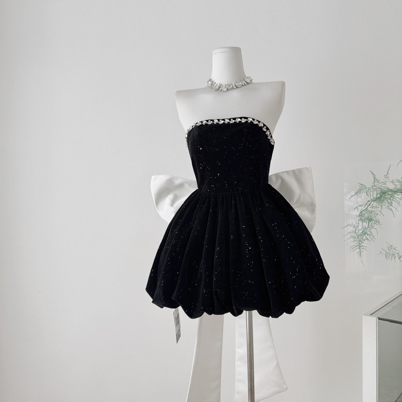 Carefully Selected French Star Sparkling Diamond Tube Top Dress with One-Line Collar and Bow High Waist Fluffy Velvet Elegant Dress