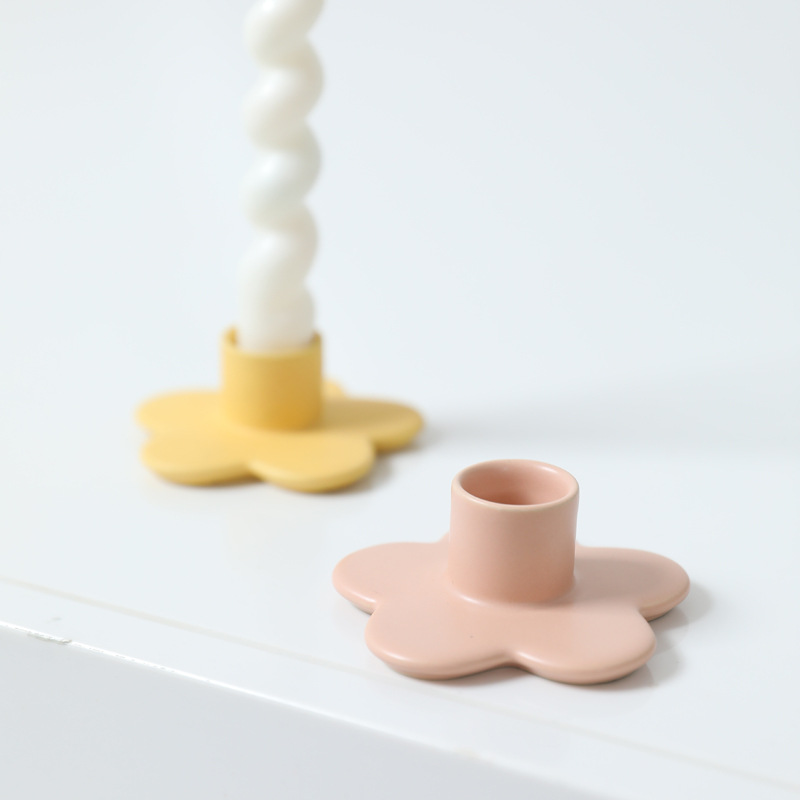 Creativa forma de flor moderna cerámica candelabros caseros festivales de boda romántica mesa de comedor decoración candelabros