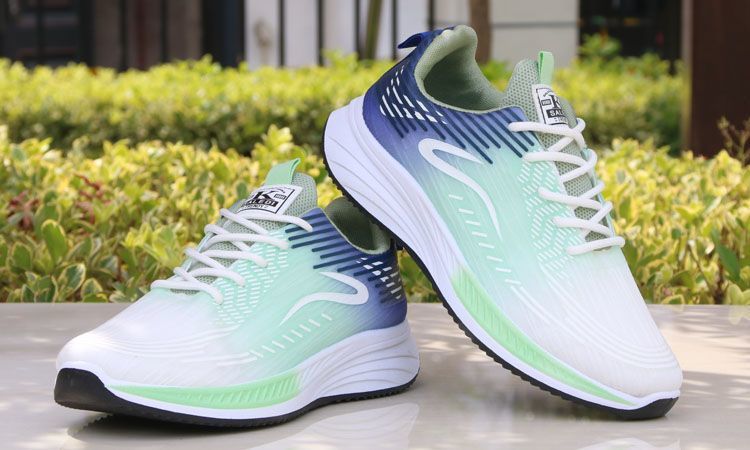 2024 Neue Ice Silk Junior High School Sports Frühlings- und Sommermode Herren-Laufschuhe mit atmungsaktiven_voghion.com