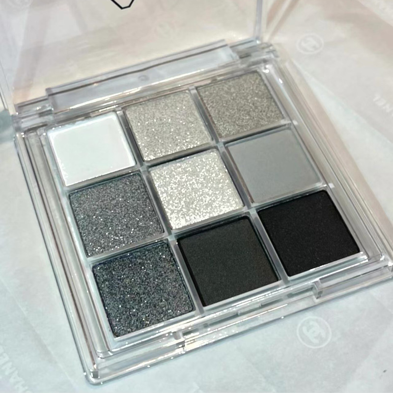 Shipping on behalf of the ~ flash smoke nine-color eye shadow black and white gray silver pearlescent dark cold multi-functional eye shadow plate