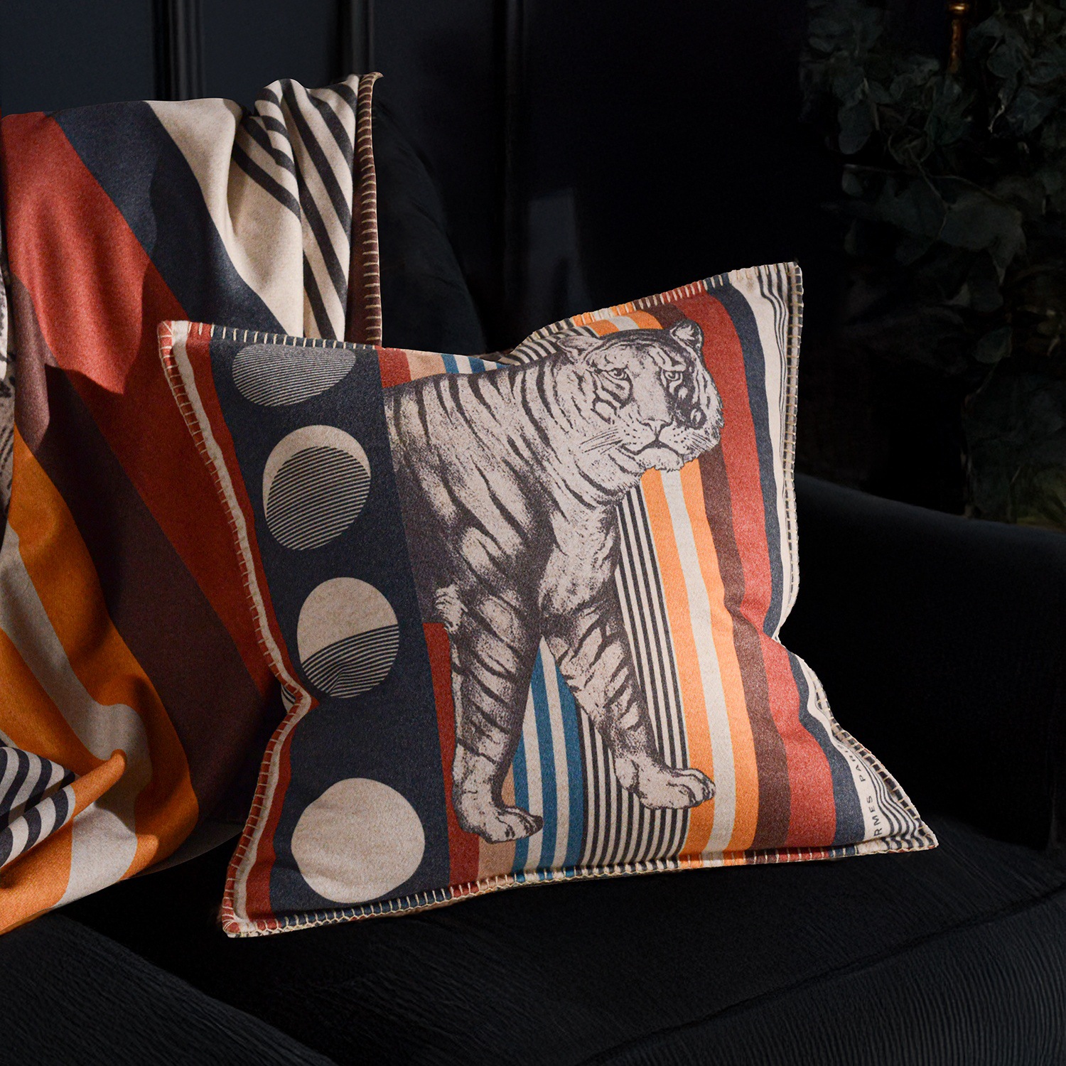 Light Luxury Fashion Woolen Edge-Locking Double-Sided Printed Pillow Model House Villa Sofa Decorative Square Cushion Cushion