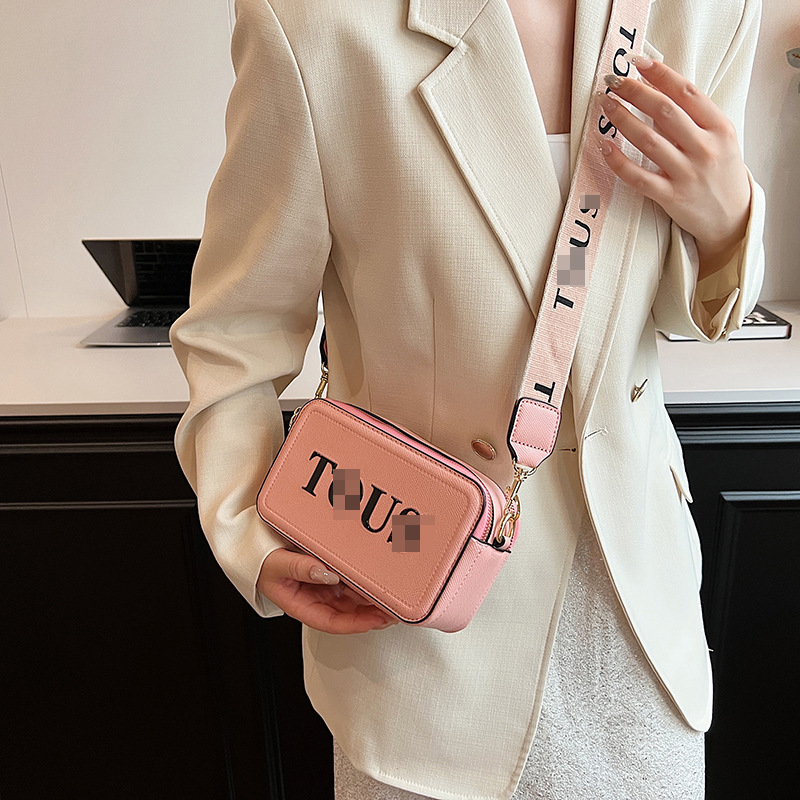 Bolsos de hombro transfronterizos, moda femenina, bolsos para cámara, letras de bags, diseño de nicho, bolsos de mensajero casuales de todo fósforo al por mayor