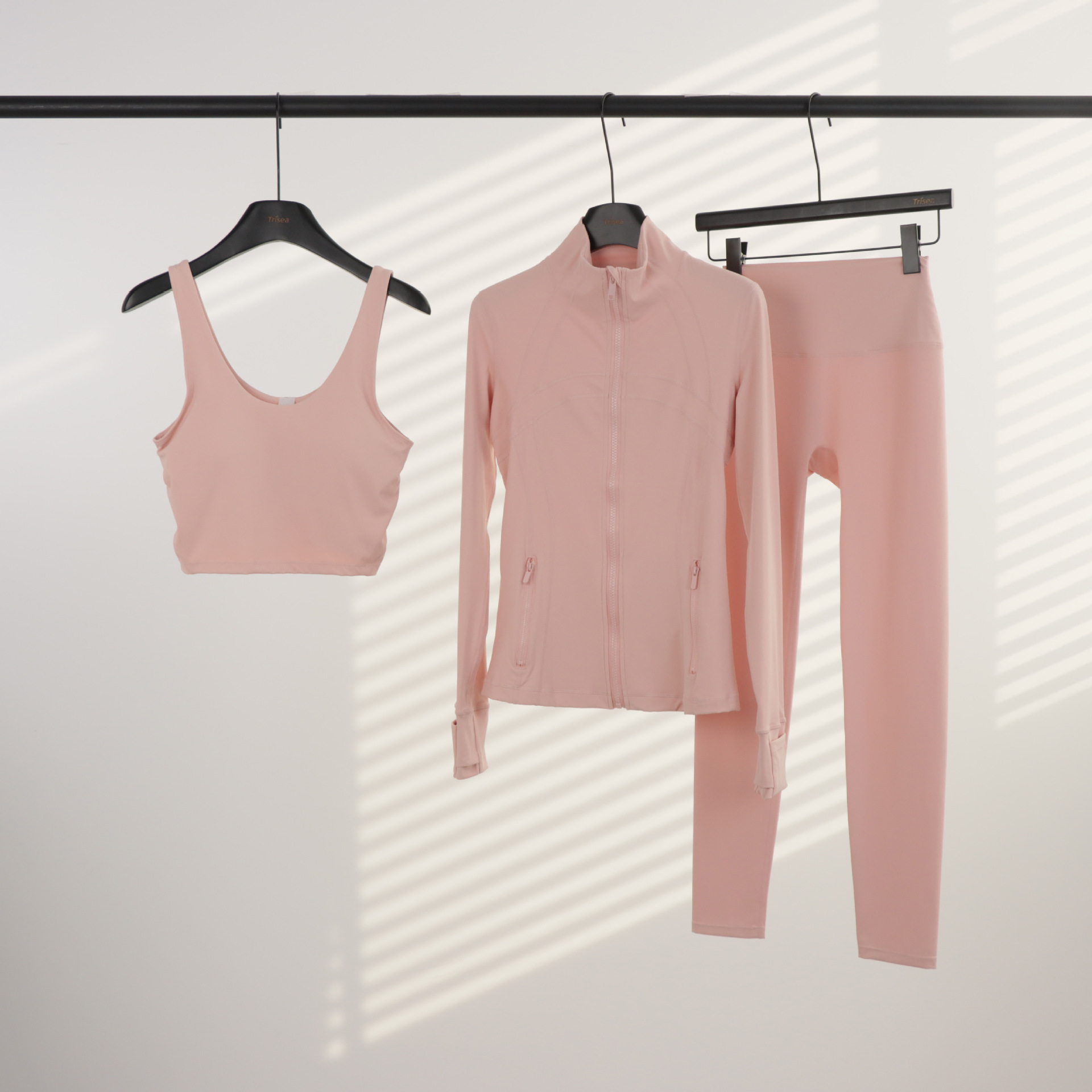 Conjunto de yoga LULU de tres piezas: chaqueta, camiseta sin mangas con cuello en U y leggings de cintura alta para mujer.
