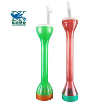 厂家直销跨境带LED700ML PET长颈杯哑铃杯促销礼品节日塑料吸管杯