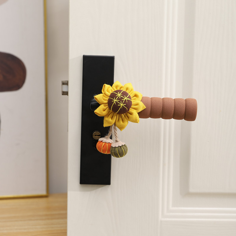 Sunflower [pumpkin] right hand open the door